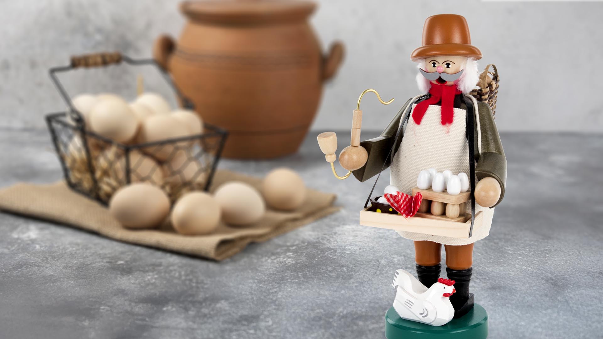Räuchermännchen Eierverkäufer mit Huhn