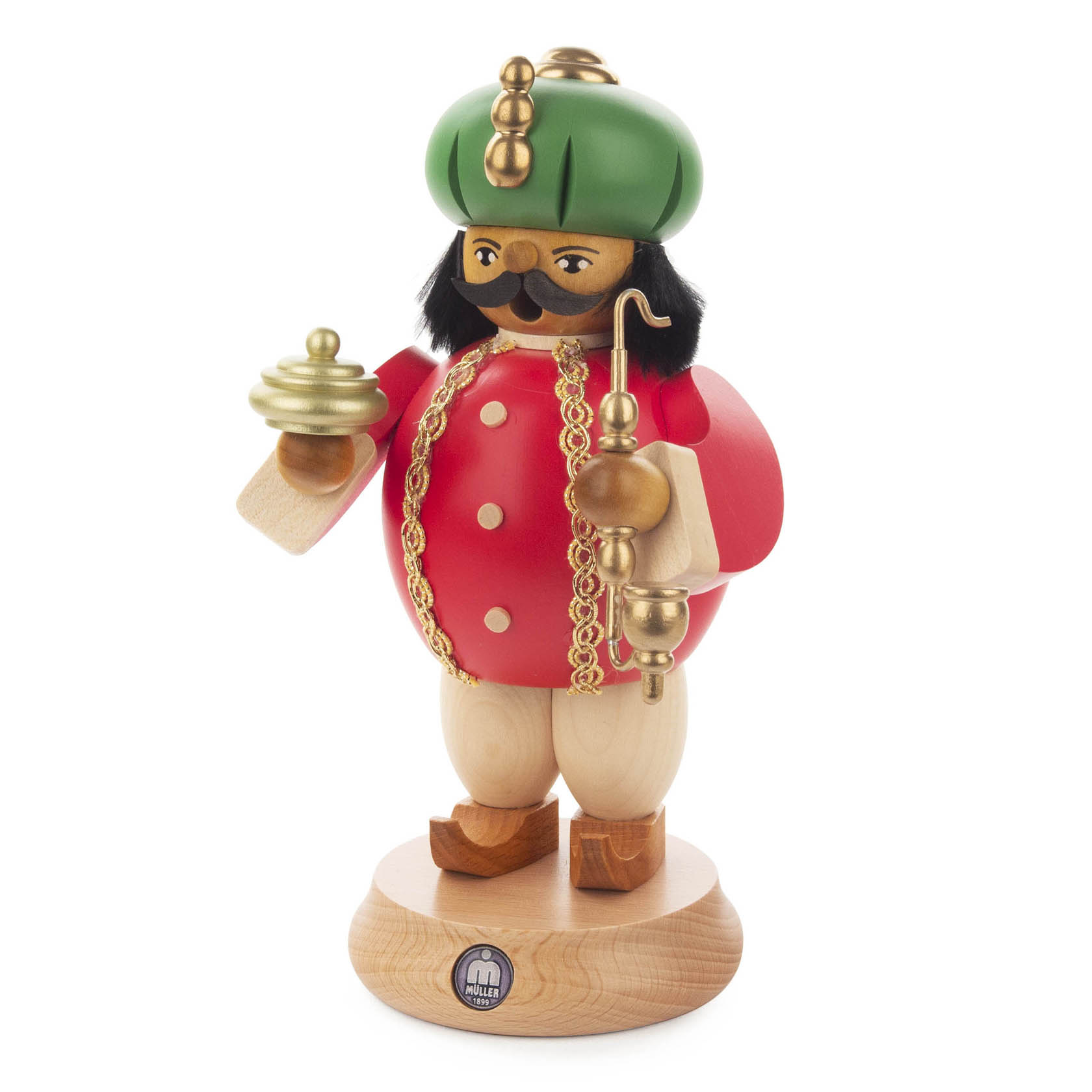 Holzfigur des Räuchermanns Balthasar, mit rotem Mantel, grüner Turban, goldener Kette, schwarzem Bart und einem Weihrauchfass in der rechten Hand.