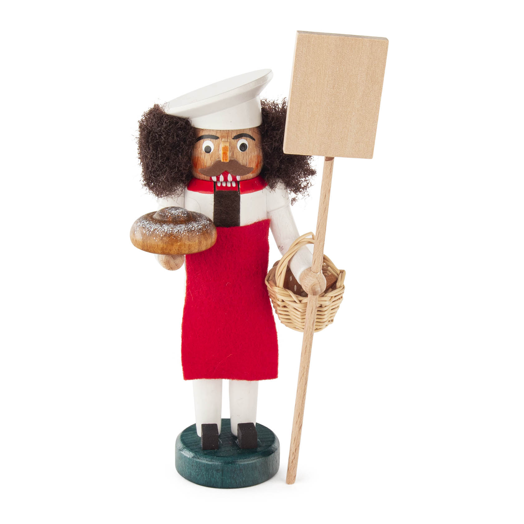 Ein 14cm großer Mini-Nussknacker in Form eines Bäckers mit roter Schürze, der ein Brot in der einen Hand und ein leeres Schild in der anderen hält. im Dregeno Online Shop günstig kaufen