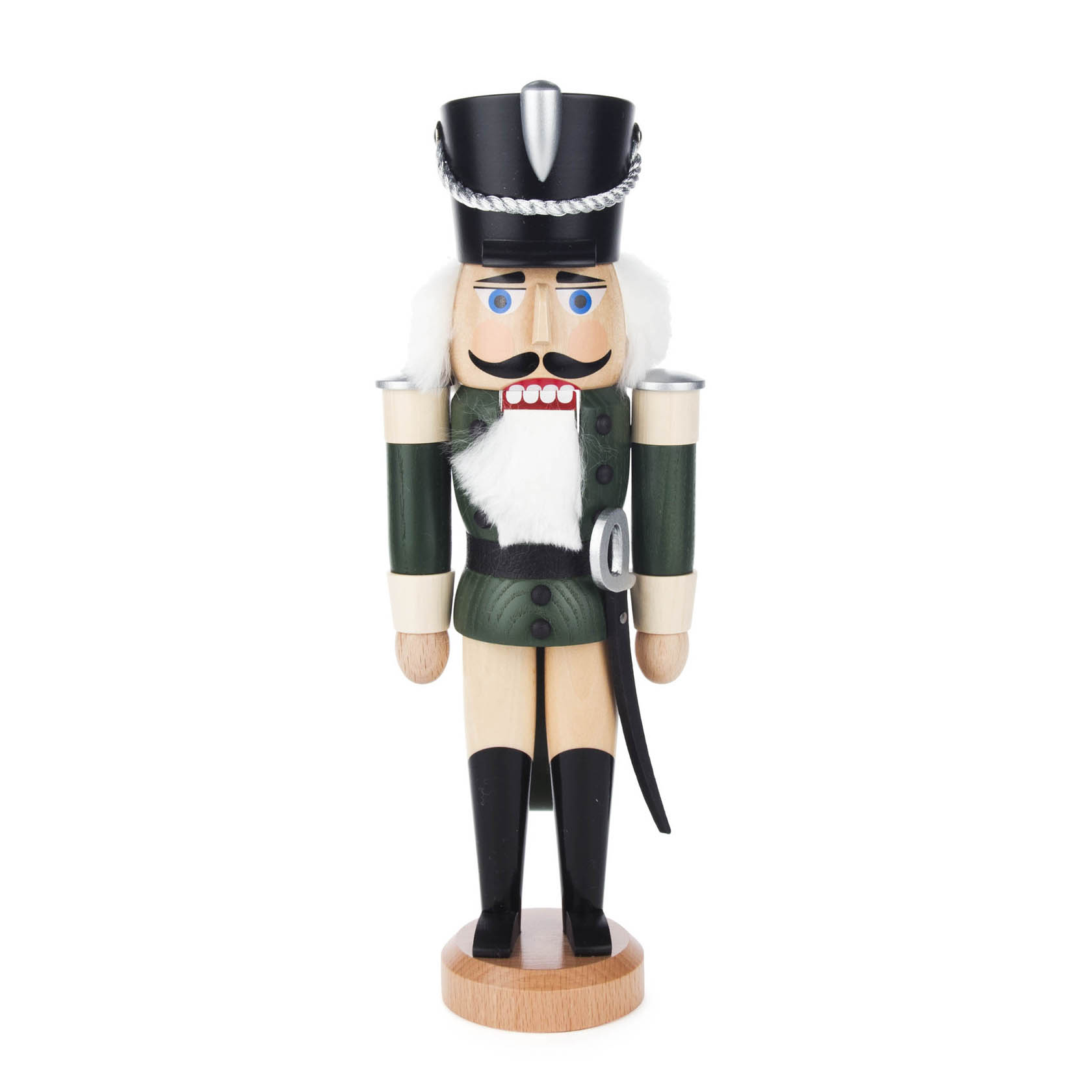 Ein Nussknacker in Form eines Husaren, 28 cm hoch, in grün-natur. Er trägt eine schwarze Mütze, hat blaue Augen und einen Schnurrbart, dazu einen Degen an der Seite. im Dregeno Online Shop günstig kaufen