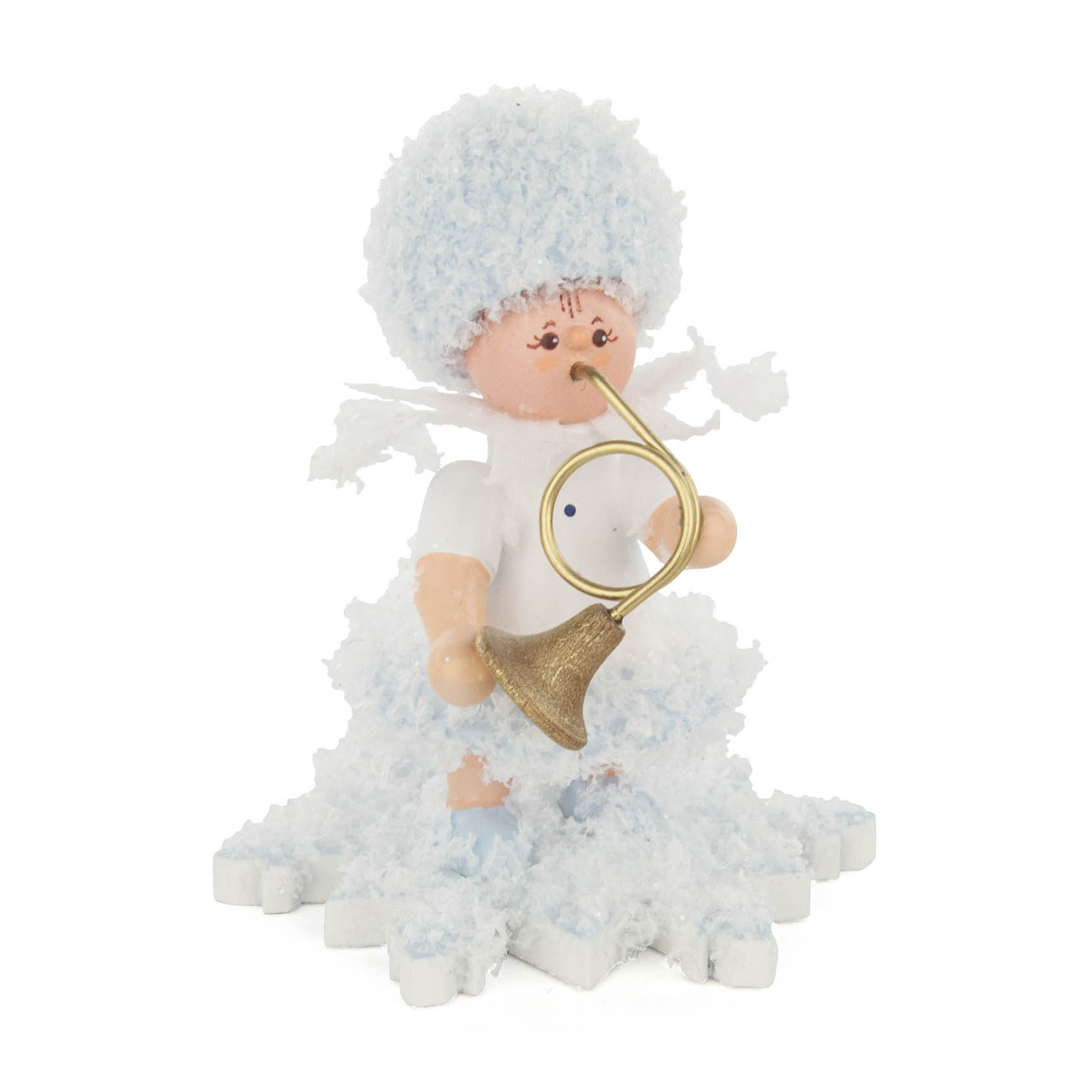 Figur eines Schneeflöckchens mit flauschigem Hut und Umhang, hält ein kleines goldenes Horn. im Dregeno Online Shop günstig kaufen