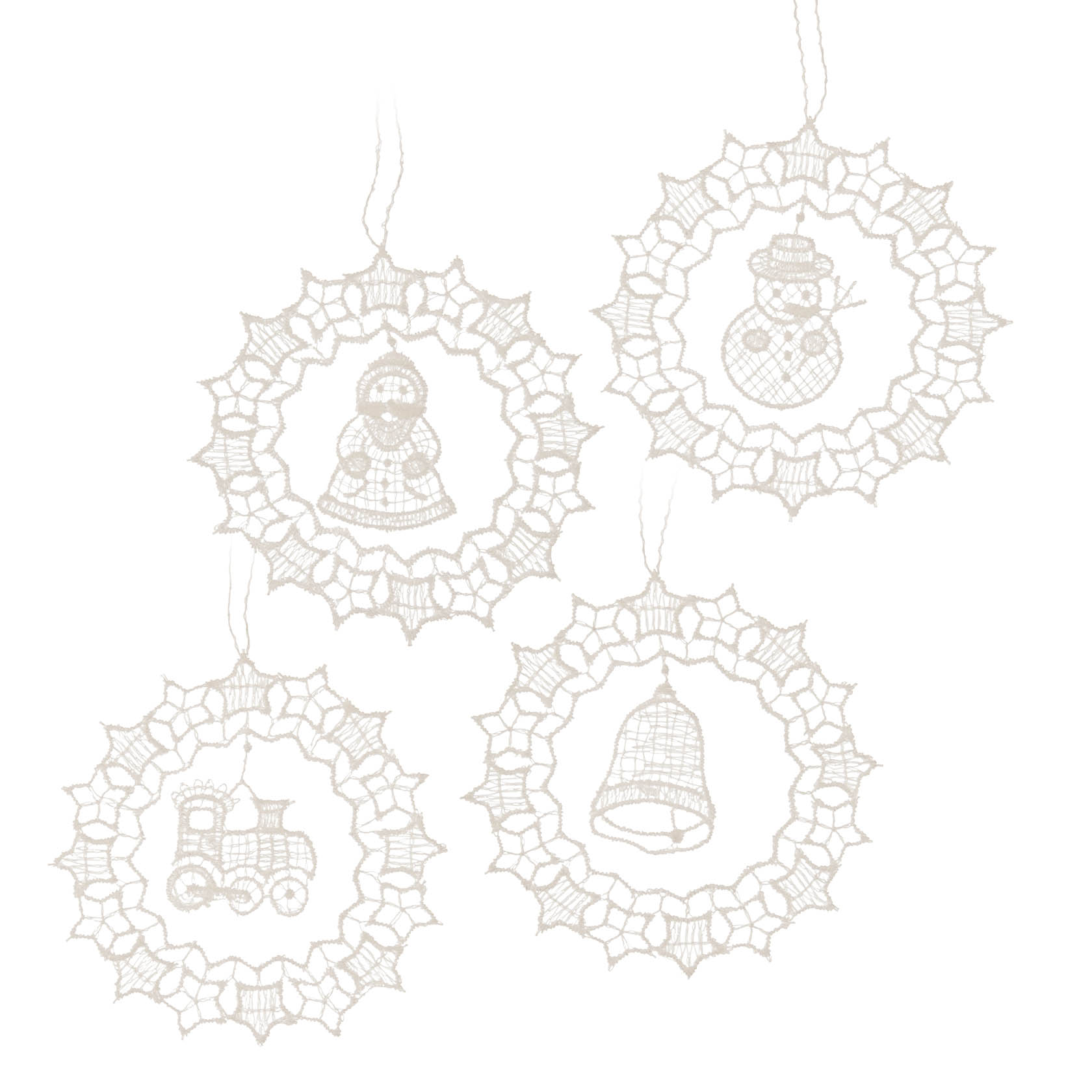 Vier filigrane Plauener Spitze Ornamente in Kugelform mit Motiven: Glocke, Schneemann, Lokomotive, Mädchen. im Dregeno Online Shop günstig kaufen