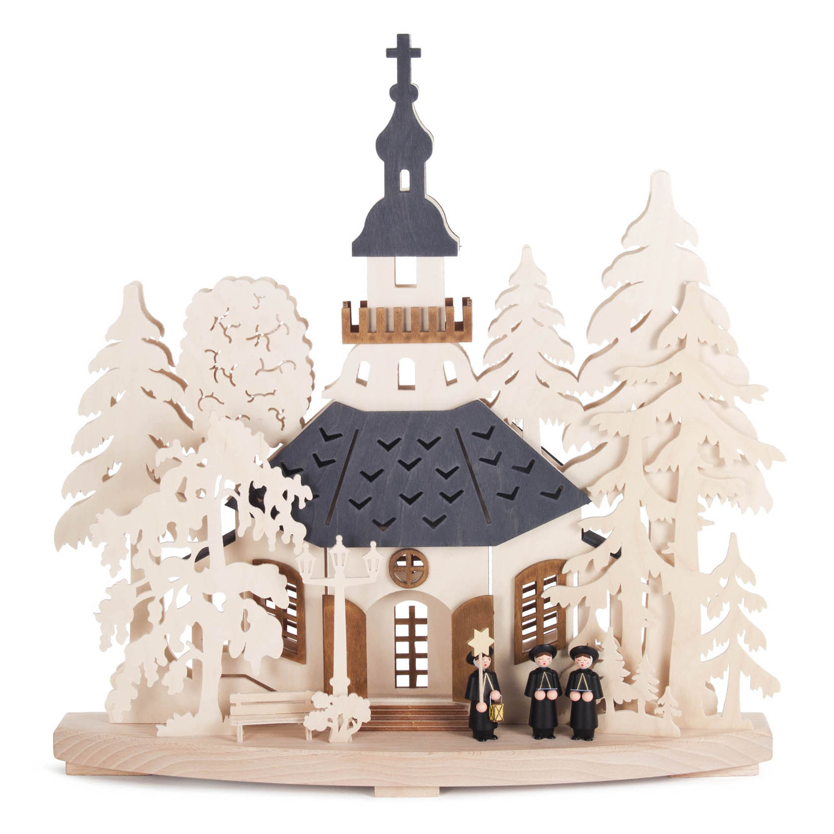 Schwibbogen mit Seiffener Kirche, drei Figuren vor Kirche, von Bäumen umgeben, indirekte elektrische Beleuchtung. im Dregeno Online Shop günstig kaufen