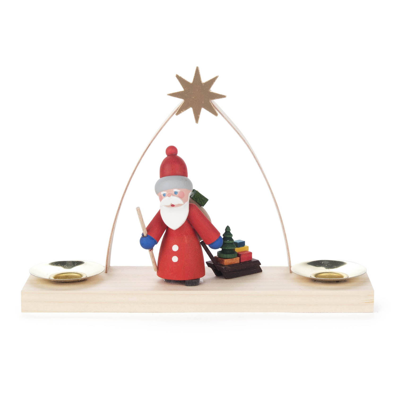 Holzkerzenhalter mit einer Figur von Ruprecht in rotem Mantel und Mütze. Er hält einen Sack und eine Rute. Über ihm ein Sternbogen. Zwei Kerzenhalter sind seitlich. im Dregeno Online Shop günstig kaufen