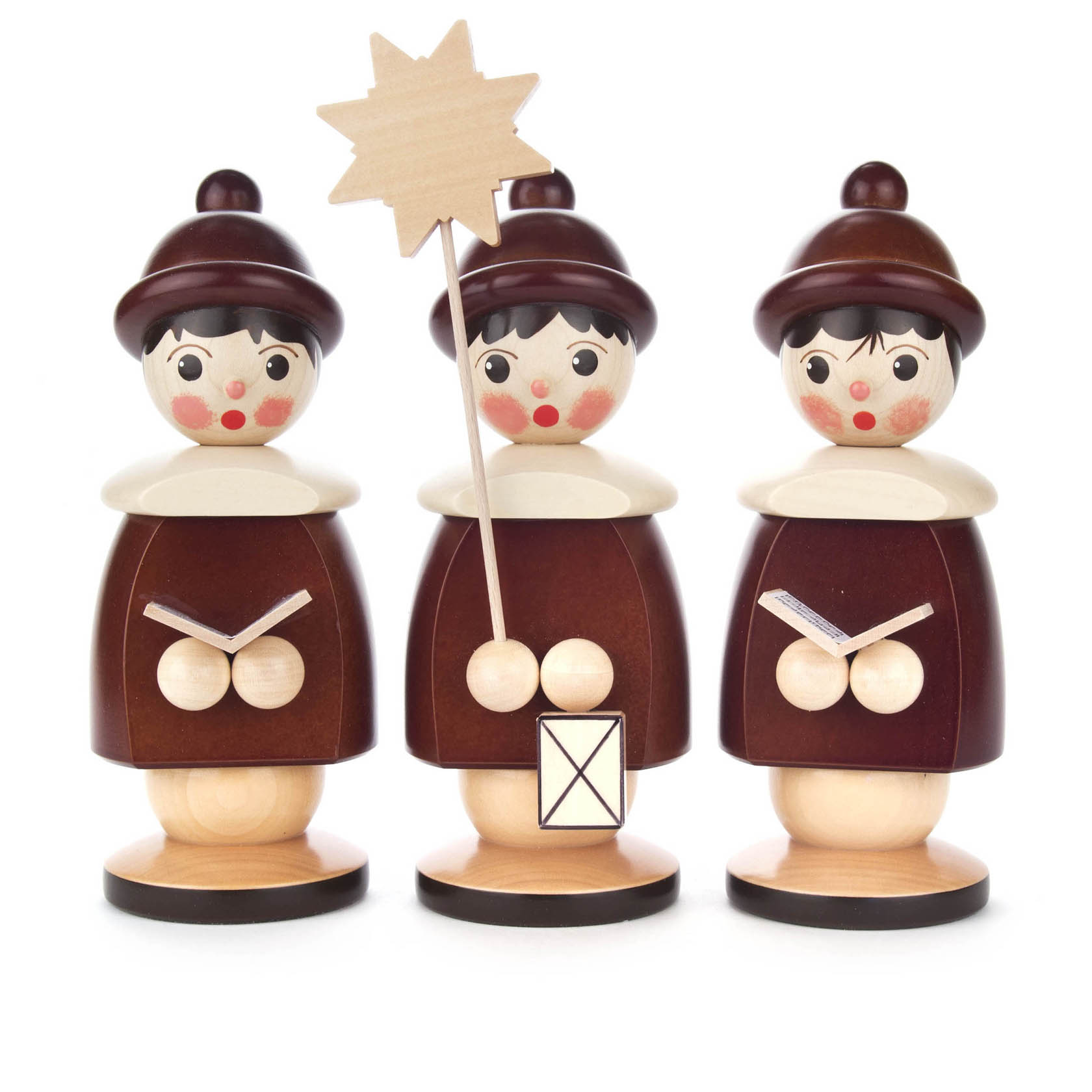 Drei naturbelassene Kurrendefiguren aus Holz, 22 cm hoch. Jede Figur trägt braune Umhänge und Hüte, wobei eine einen Stern und eine Laterne hält. im Dregeno Online Shop günstig kaufen