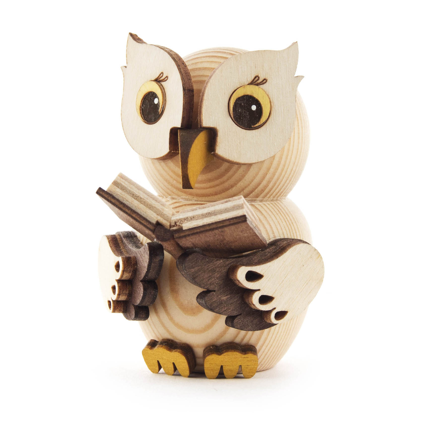 Eine hölzerne Mini-Eule sitzt mit einem Buch in den Krallen. Die Eule hat große Augen und ist detailreich geschnitzt. im Dregeno Online Shop günstig kaufen