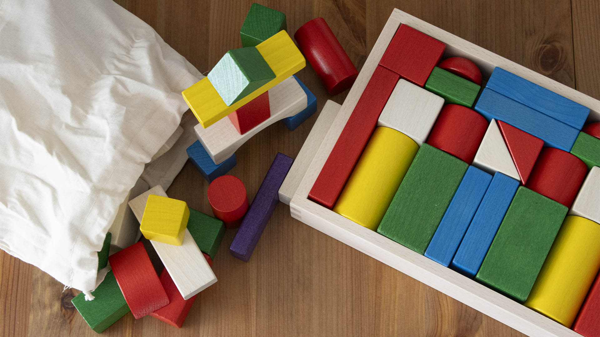Bunte Holzbausteine
